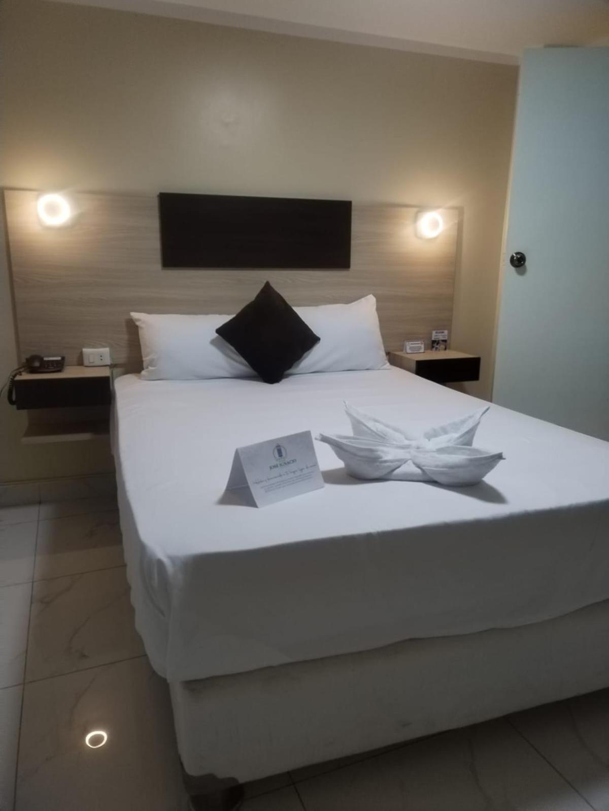 Hotel Jose Ignacio Chepén Εξωτερικό φωτογραφία